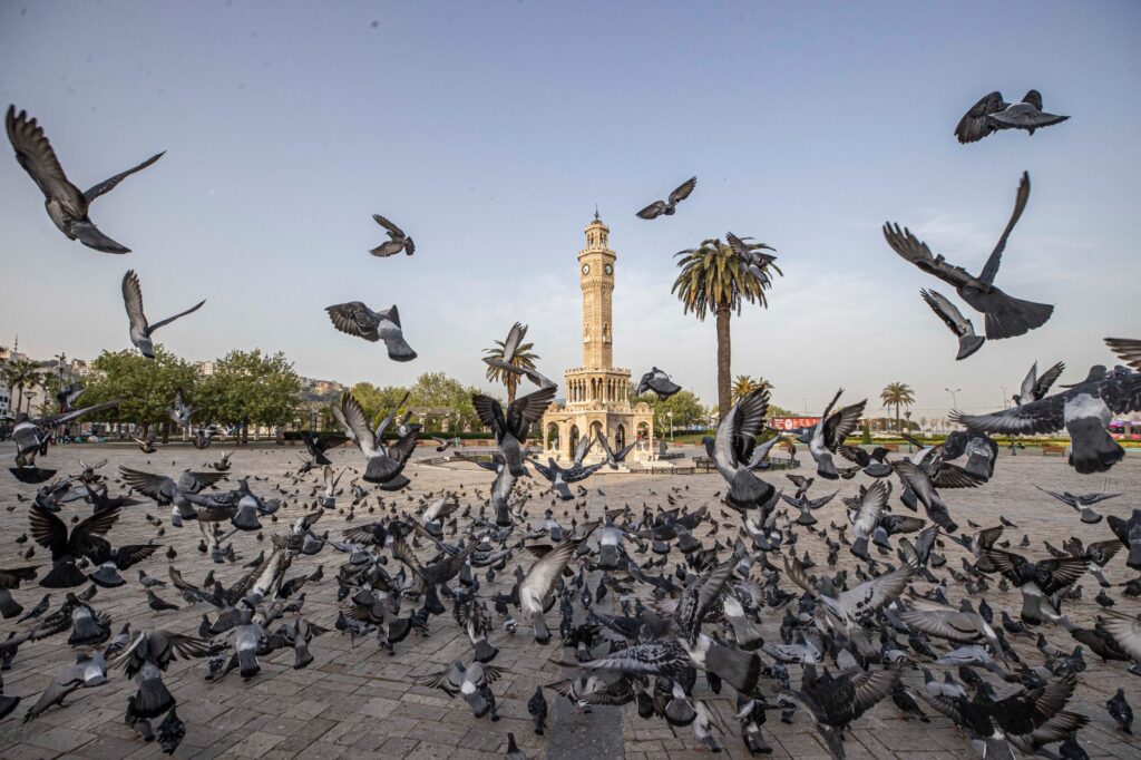 İzmir, yaşanabilir ve refah seviyesi yüksek bir kent olacak